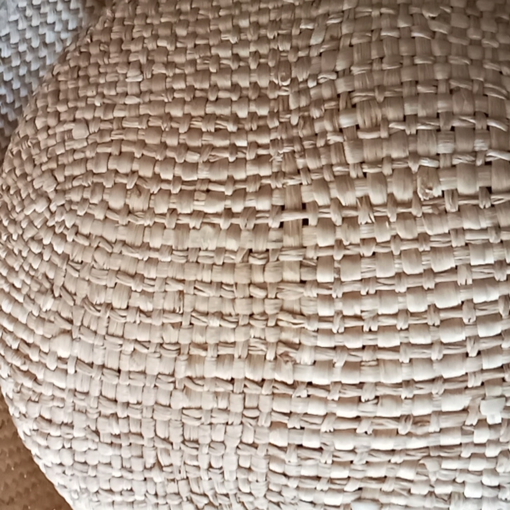 Straw hat - Picture 3 of 4